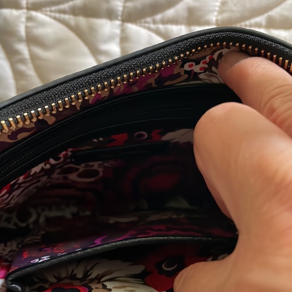 Vera Bradley purse. Genuine Leather. - Picture 5 of 5